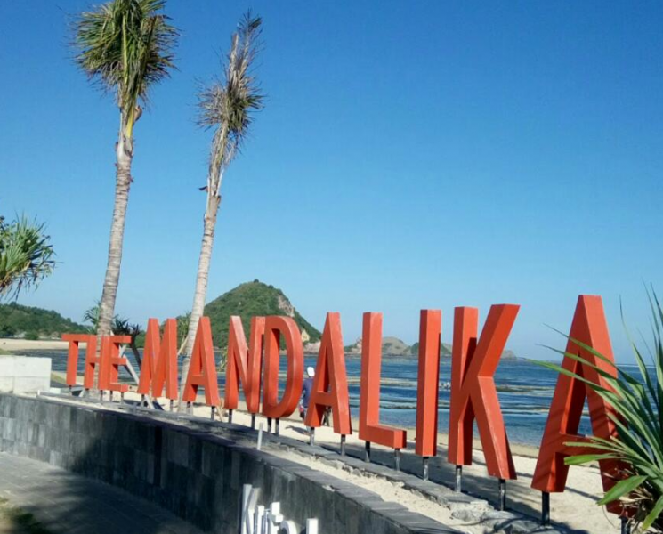 lombok-745x1024-1
